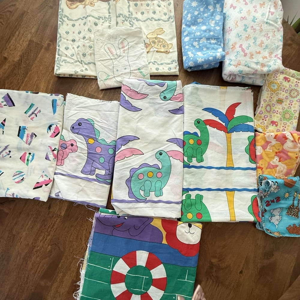 Vintage Baby Nursery Crafting Fabric Lot Kids Quilts Dinosaurs Animals 2.5+ lbs